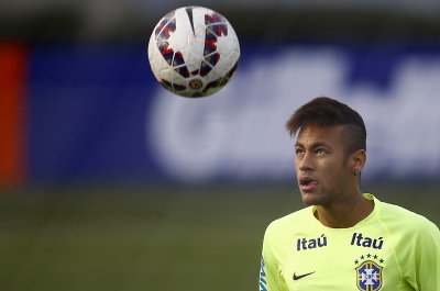 Takkan ke United, Neymar Pensiun di Barca